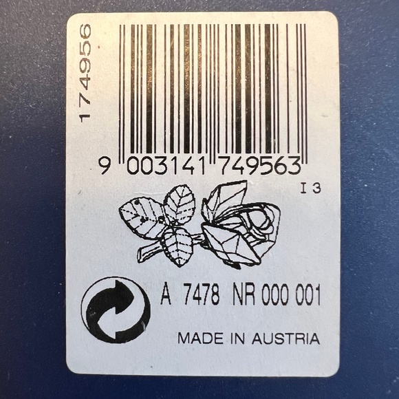 Swarovski's 'Crystal Rose'  #7478 - Picture 13 of 16